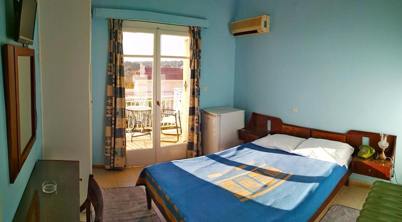 Nireus Hotel Nea Makri Bagian luar foto