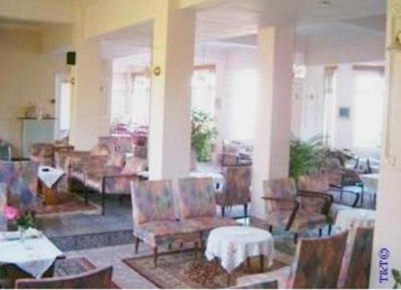 Nireus Hotel Nea Makri Bagian luar foto