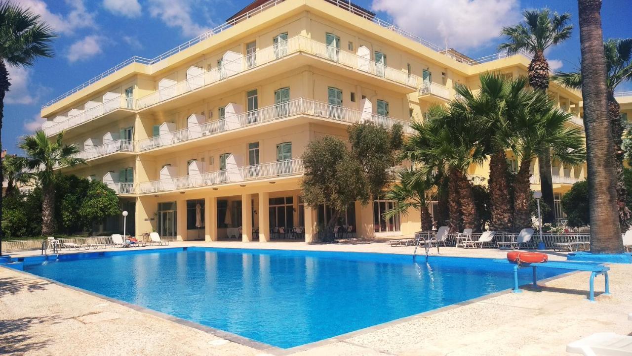 Nireus Hotel Nea Makri Bagian luar foto